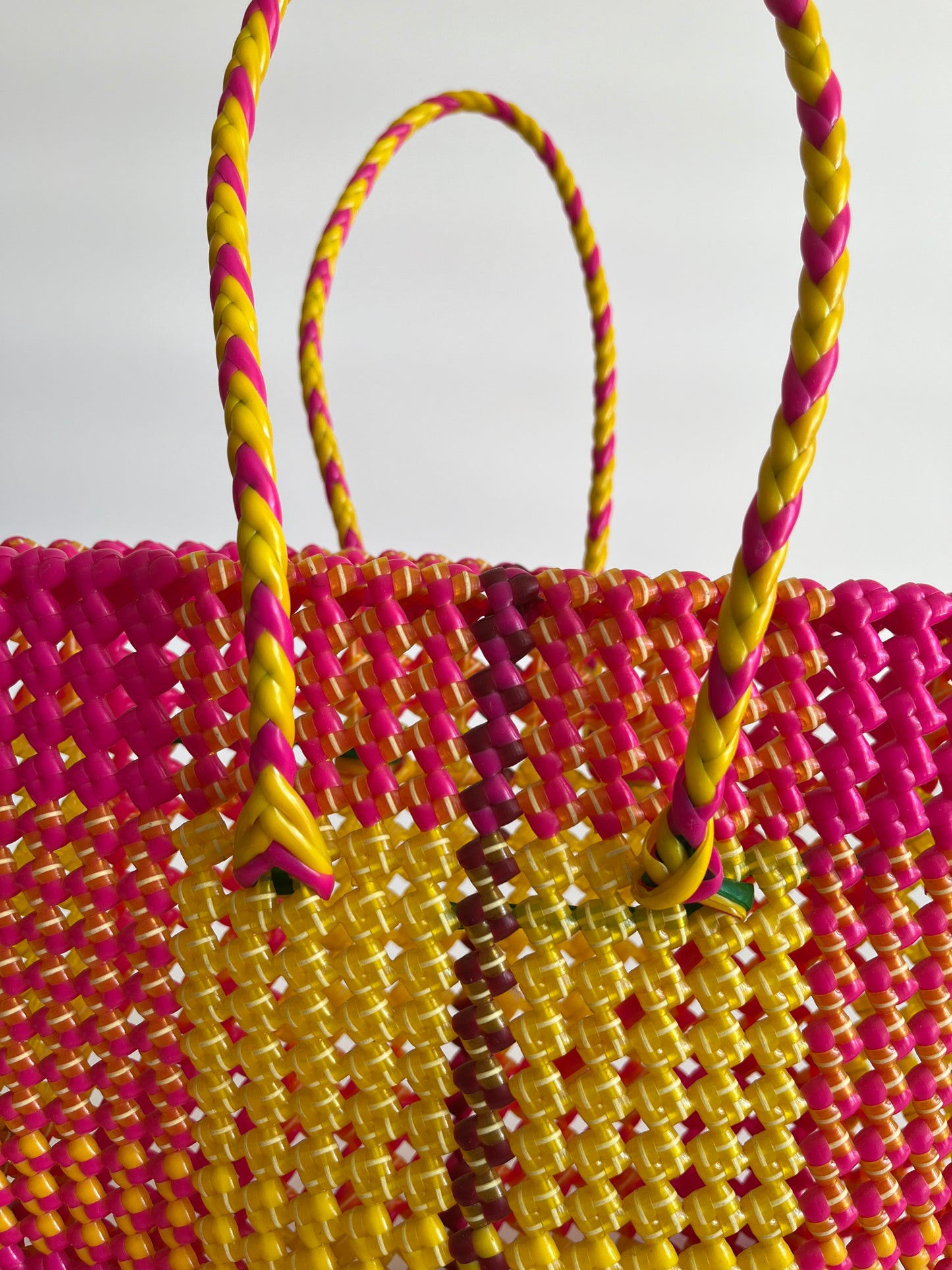 N°240 - SAC IMPARFAIT - entre petit et moyen - multicolors